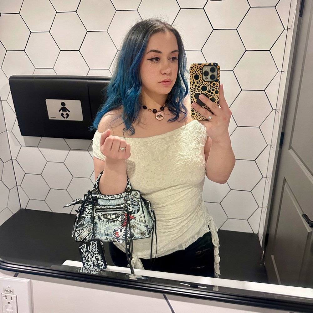 Meet your Posher, Brenda